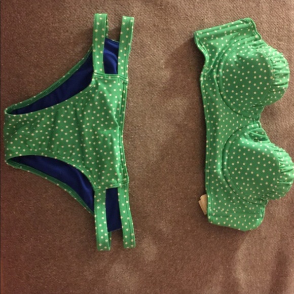 Bathing suits !!! - Picture 3 of 5